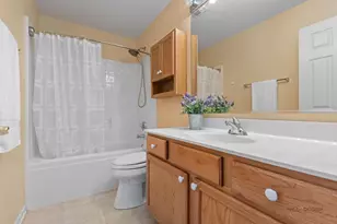 332 Colonial Dr, Vernon Hills, IL 60061 - Photo 23