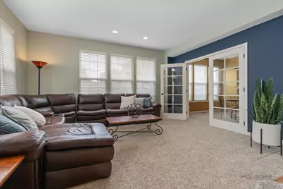 332 Colonial Drive, Vernon Hills, IL 60061 - Photo 3