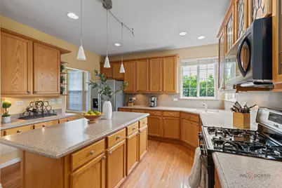 332 Colonial Drive, Vernon Hills, IL 60061 - Photo 9