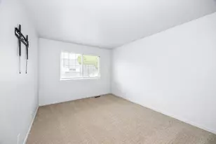 1673 Waterford Rd, North Aurora, IL 60542 - Photo 19