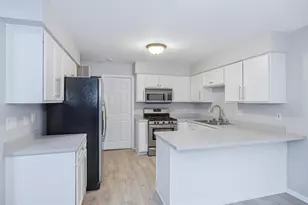 1673 Waterford Rd, North Aurora, IL 60542 - Photo 3