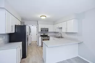 1673 Waterford Rd, North Aurora, IL 60542 - Photo 5