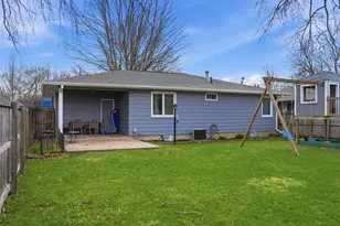 613 Garden Walk, Dixon, IL 61021 - Photo 3