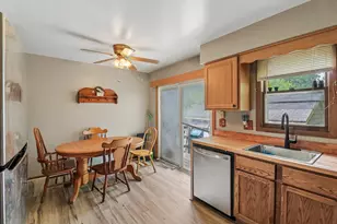 332 Everett Ave, Crystal Lake, IL 60014 - Photo 5