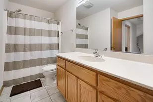 1014 Edinburgh Ct, Joliet, IL 60431 - Photo 17