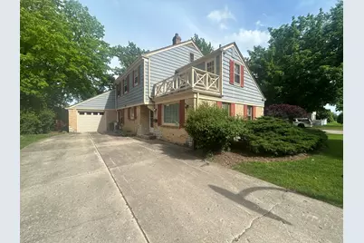 870 Morgan Street, Elgin, IL 60123 - Photo 3