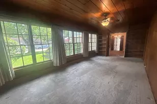 870 Morgan St, Elgin, IL 60123 - Photo 5