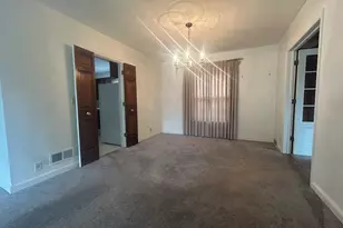 870 Morgan St, Elgin, IL 60123 - Photo 9