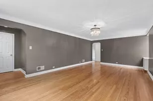 2303 Hutchison Rd, Flossmoor, IL 60422 - Photo 3