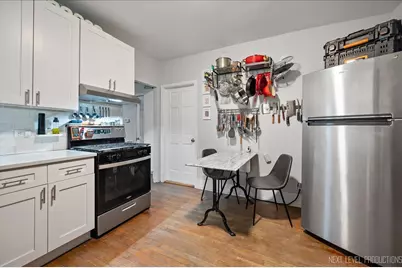 2142 W 18th Street, Chicago, IL 60608 - Photo 9