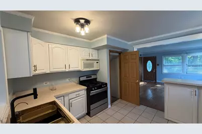 38280 N Wilson Avenue, Beach Park, IL 60087 - Photo 13