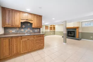 727 Harms Rd, Glenview, IL 60025 - Photo 15