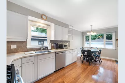 727 Harms Road, Glenview, IL 60025 - Photo 5