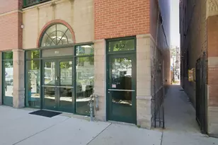 852 N Ashland Ave, Chicago, IL 60622 - Photo 3