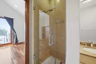 852 N Ashland Ave, Chicago, IL 60622 - Photo 17
