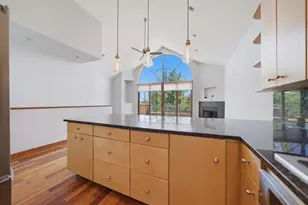 852 N Ashland Ave, Chicago, IL 60622 - Photo 13