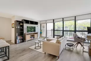 1540 N La Salle Dr, Chicago, IL 60610 - Photo 7