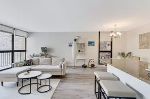 1540 N La Salle Dr, Chicago, IL 60610 - Photo 3