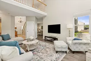 2952 Liberty Ln, Lindenhurst, IL 60046 - Photo 9
