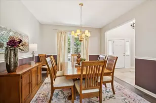 2952 Liberty Ln, Lindenhurst, IL 60046 - Photo 5