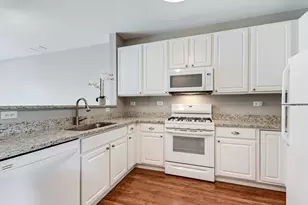 913 Genesee Dr, Naperville, IL 60563 - Photo 7