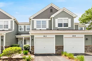 913 Genesee Dr, Naperville, IL 60563 - Photo 1