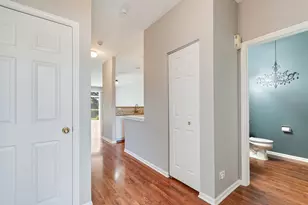 913 Genesee Dr, Naperville, IL 60563 - Photo 9