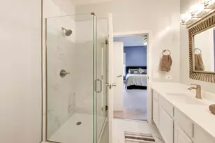 647 N Green St, Chicago, IL 60642 - Photo 17