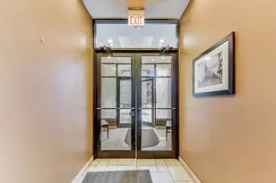 647 N Green St, Chicago, IL 60642 - Photo 29
