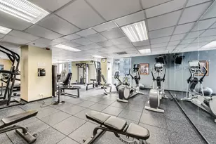 200 N Dearborn St, Chicago, IL 60601 - Photo 15