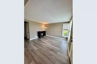 11042 S State Line Road, Chicago, IL 60617 - Photo 3