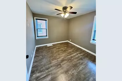11042 S State Line Road, Chicago, IL 60617 - Photo 7