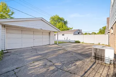 8422 W 45th Street, Lyons, IL 60534 - Photo 21