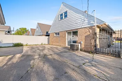 8422 W 45th Street, Lyons, IL 60534 - Photo 23