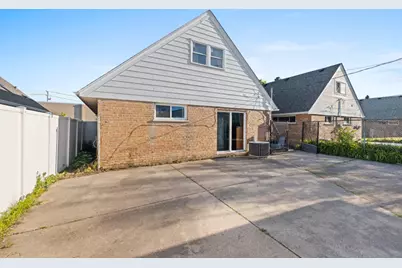 8422 W 45th Street, Lyons, IL 60534 - Photo 25