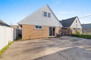 8422 W 45th St, Lyons, IL 60534 - Photo 25