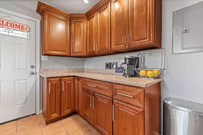 8422 W 45th Street, Lyons, IL 60534 - Photo 7