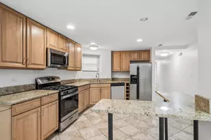 1416 W Carmen Ave, Chicago, IL 60640 - Photo 11
