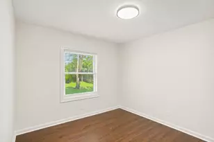 111 S Bartlett Rd, Streamwood, IL 60107 - Photo 13