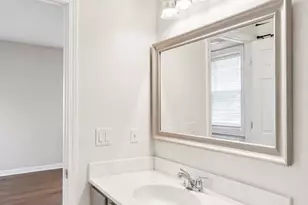 111 S Bartlett Rd, Streamwood, IL 60107 - Photo 11