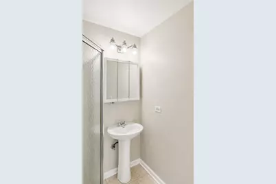 111 S Bartlett Road, Streamwood, IL 60107 - Photo 17