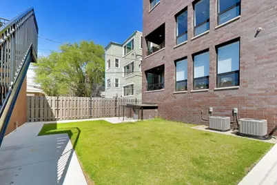 2437 W Foster Avenue #202, Chicago, IL 60625 - Photo 45