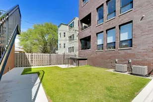 2437 W Foster Ave, Chicago, IL 60625 - Photo 45