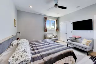 2437 W Foster Ave, Chicago, IL 60625 - Photo 19
