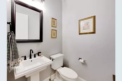 2437 W Foster Avenue #202, Chicago, IL 60625 - Photo 11