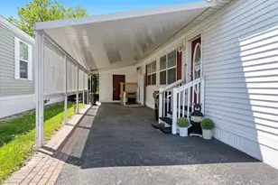 236 Forestview Dr, Crystal Lake, IL 60014 - Photo 21