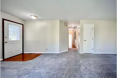 120 Inverness Court, Elk Grove Village, IL 60007 - Photo 5