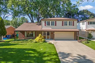 30 W Kathleen Dr, Des Plaines, IL 60016 - Photo 1
