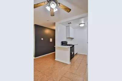 1085 Valley Lane #216, Hoffman Estates, IL 60169 - Photo 5