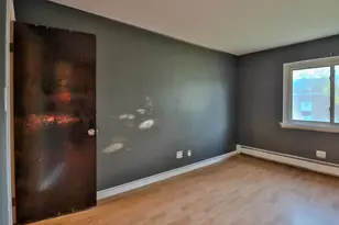 1085 Valley Ln, Hoffman Estates, IL 60169 - Photo 13